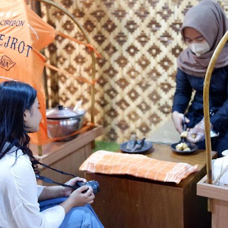 Metland Hotel Cirebon Kültér fotó