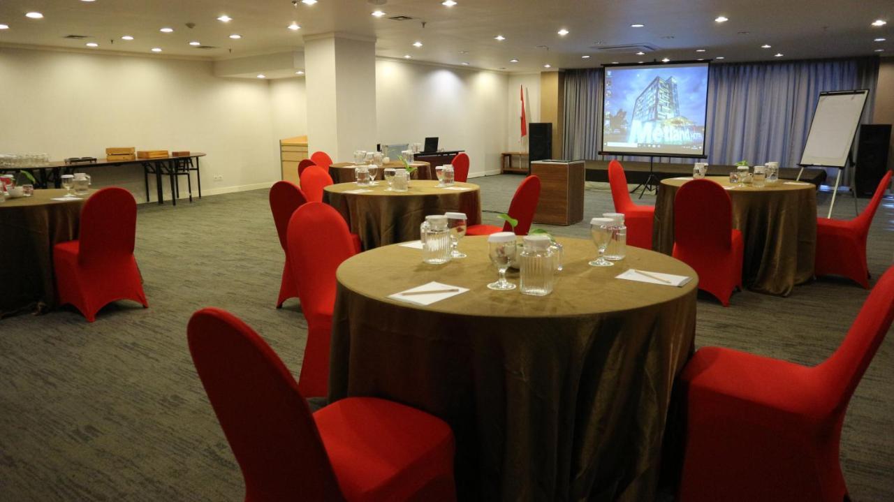 Metland Hotel Cirebon Kültér fotó
