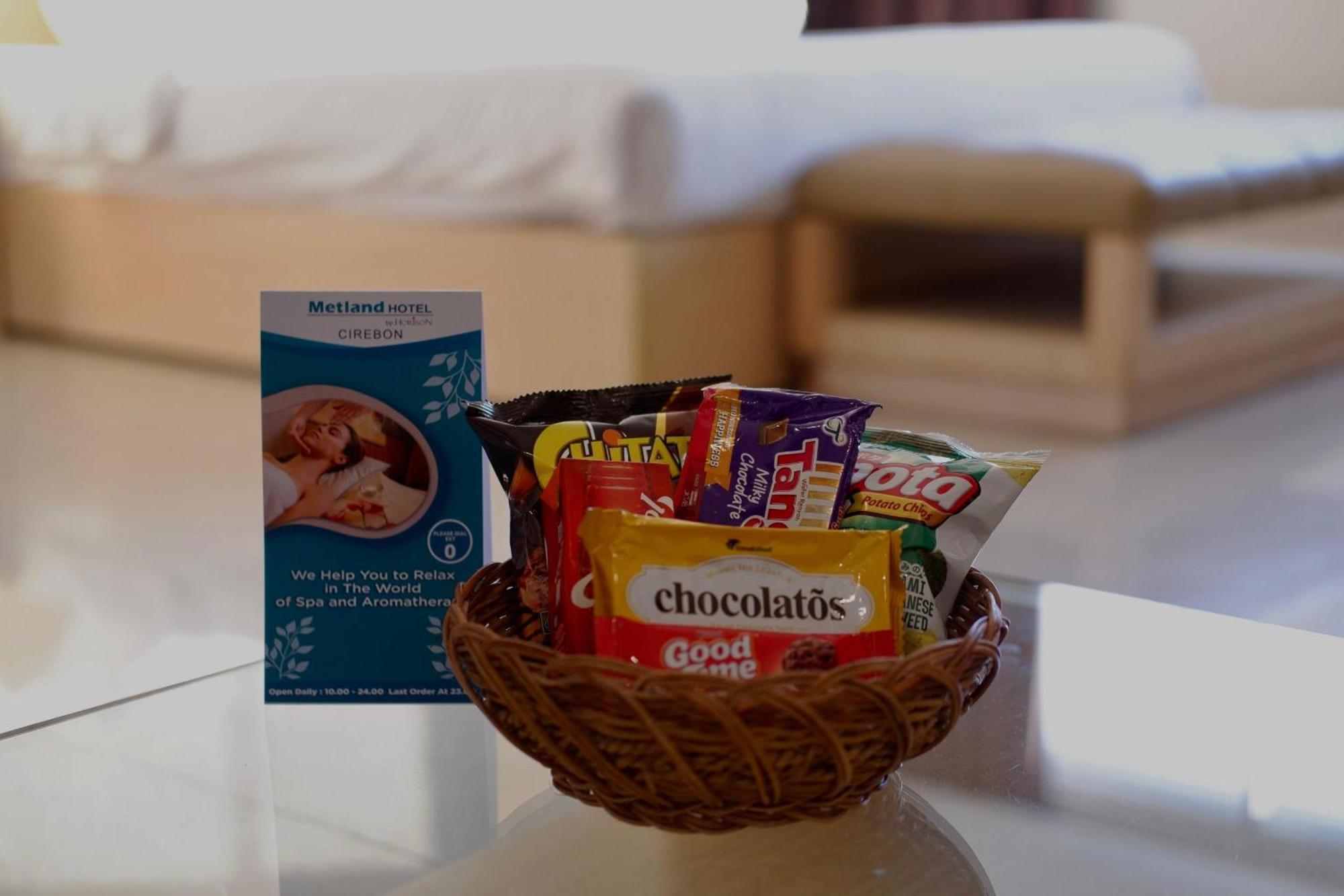 Metland Hotel Cirebon Kültér fotó